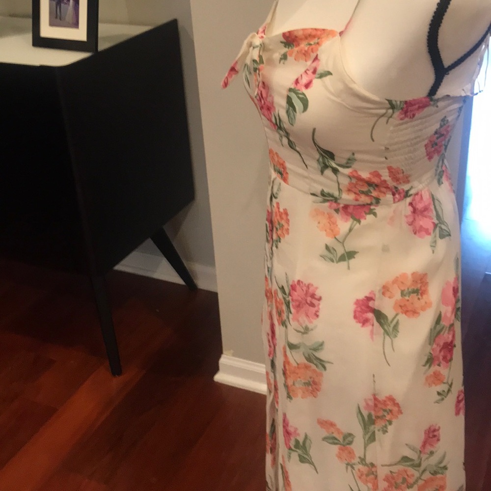 Dress - Picture 4 of 4